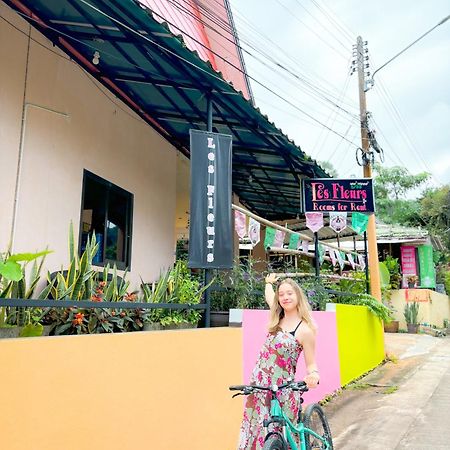 Les Fleurs House Bed & Breakfast Khao Lak Exterior foto