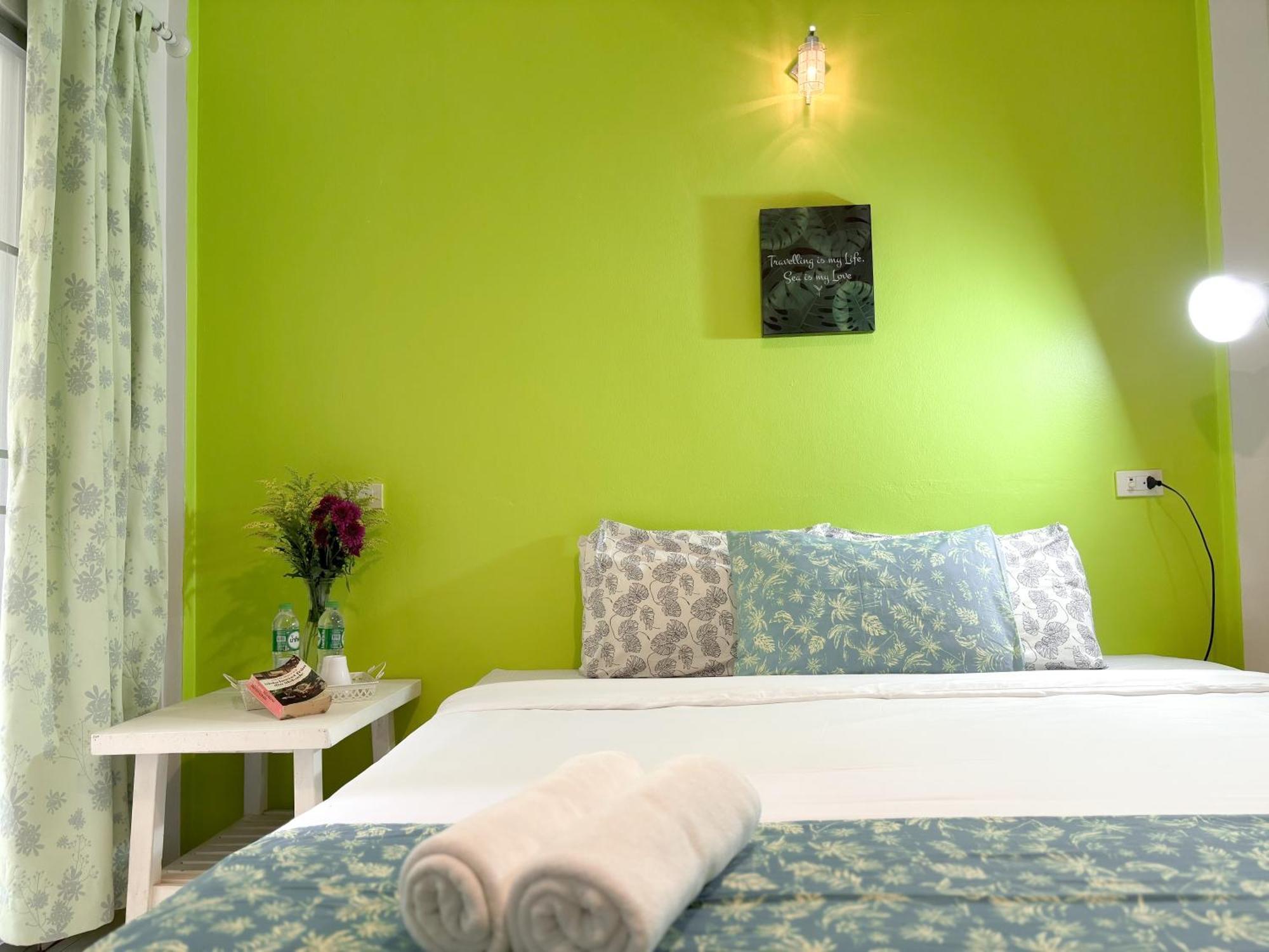 Les Fleurs House Bed & Breakfast Khao Lak Exterior foto