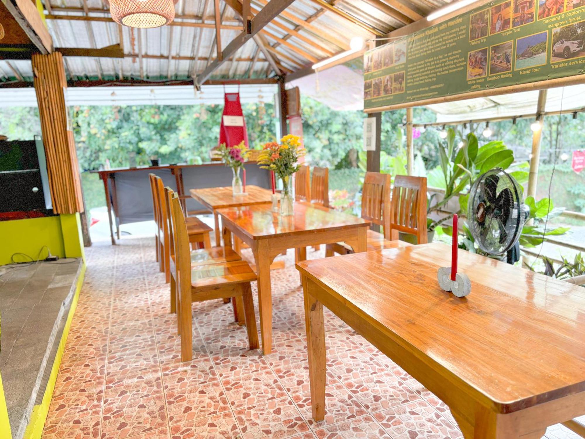 Les Fleurs House Bed & Breakfast Khao Lak Exterior foto
