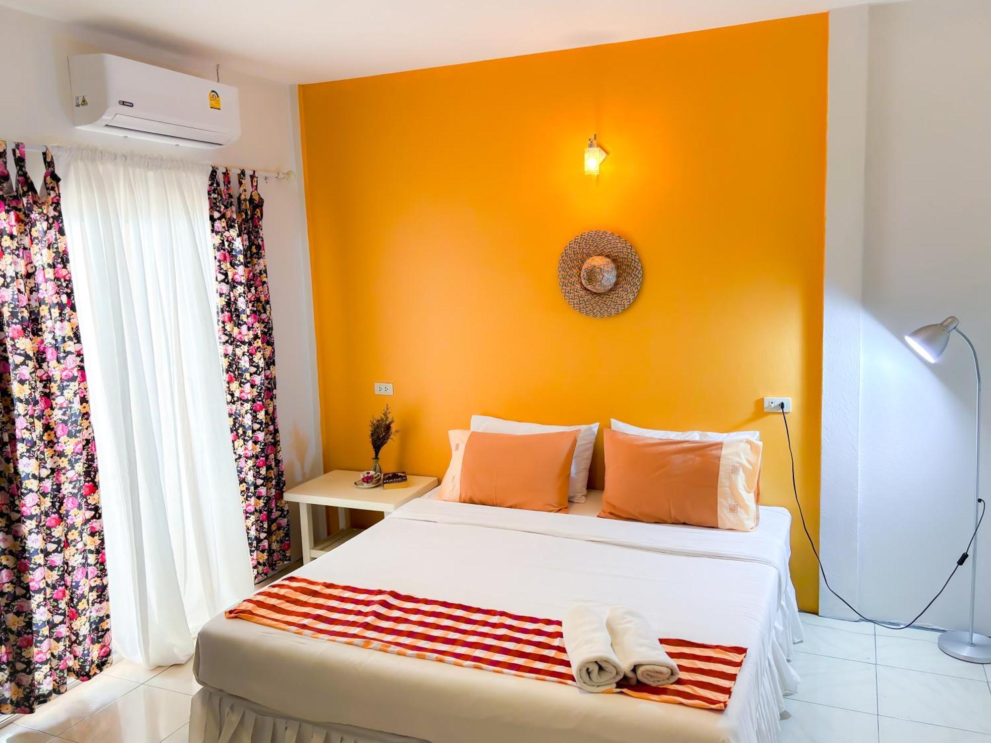 Les Fleurs House Bed & Breakfast Khao Lak Exterior foto